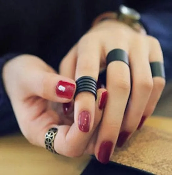 Black Midi Rings