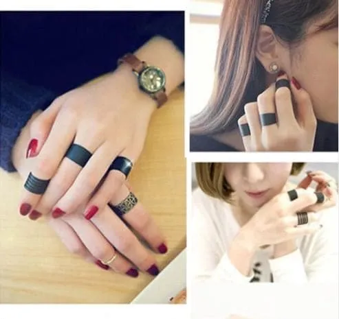 Black Midi Rings